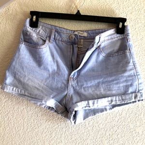 Denim jean shorts size 28